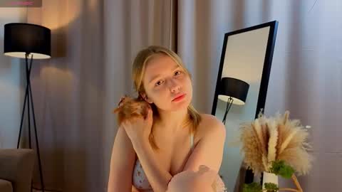 Kate online show from 11-17-25, 02:01