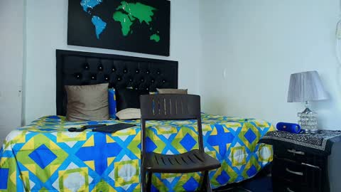 Snapshot of yank4fuck chatting on 12-18-24, 01:15 yank4fuck online show from 12-18-24, 01:15