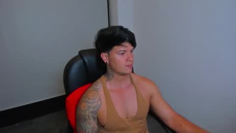 Snapshot of yanka_max1 chatting on 11-28-25, 12:13 new here online show from 11-28-25, 12:13