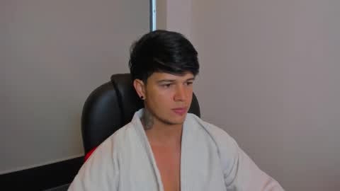 new here online show from 12-05-25, 12:03