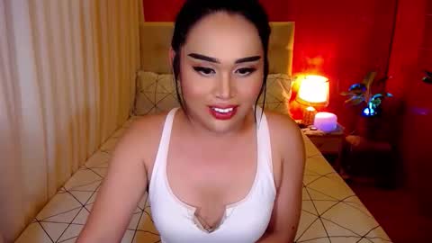 Snapshot of yanny_xoxo chatting on 11-02-25, 09:06 Allisonn online show from 11-02-25, 09:06
