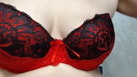 Yao Mei online show from 11-08-25, 01:44