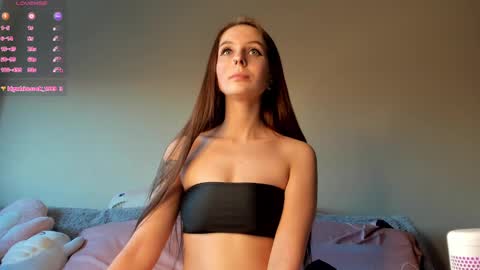 Snapshot of yaraliebe chatting on 01-18-25, 12:26 Yara online show from 01-18-25, 12:26