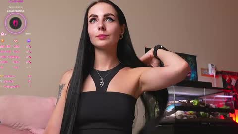Snapshot of yaraliebe chatting on 04-23-26, 12:29 Yara online show from 04-23-26, 12:29