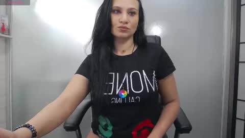 Yara online show from 02-06-26, 03:55