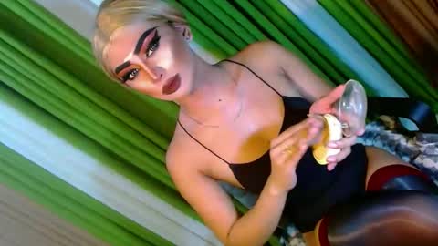 Snapshot of yasii19 chatting on 09-21-25, 03:57 miss yasii online show from 09-21-25, 03:57