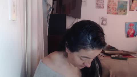 yasmin_love85 online show from 09-12-25, 04:07