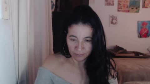 yasmin_love85 online show from 10-21-25, 03:57