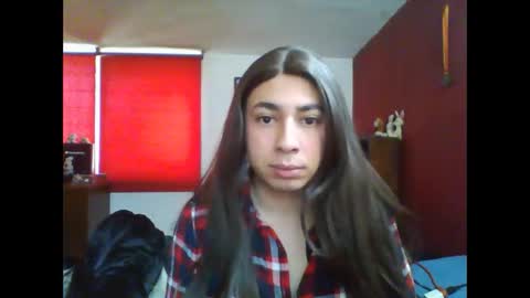 Snapshot of yasmin_paez23 chatting on 10-23-25, 05:12 Yasmin Paez online show from 10-23-25, 05:12