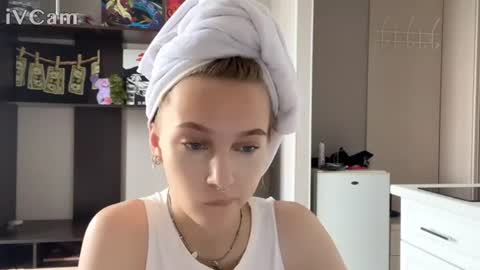 yasmina online show from 06-25-26, 12:31