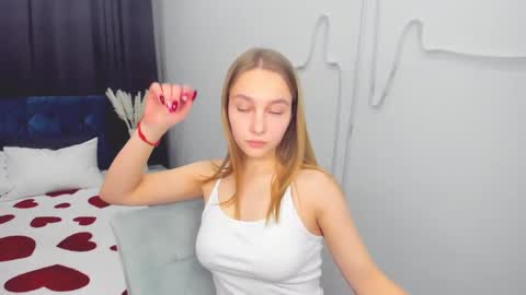 Yasmina online show from 02-17-25, 06:59