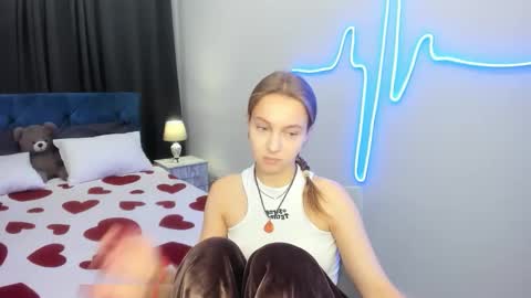 Yasmina online show from 09-15-25, 01:11