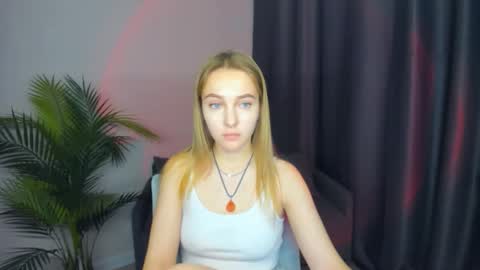 Yasmina online show from 11-11-25, 01:33