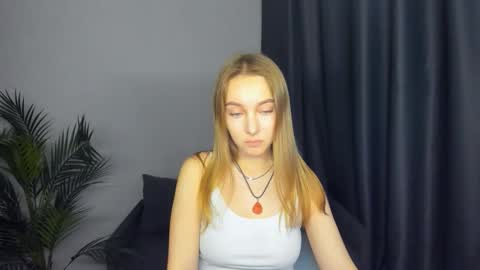 Yasmina online show from 11-30-25, 08:24