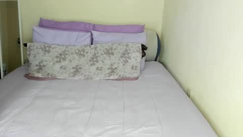 Snapshot of yasminayazzie chatting on 12-17-24, 01:50 Yasmina online show from 12-17-24, 01:50