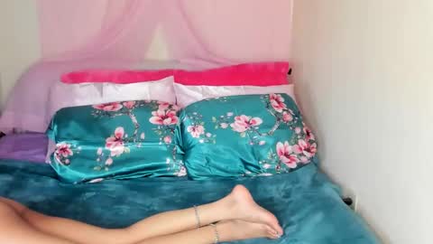 Snapshot of yasminayazzie chatting on 01-11-25, 03:44 Yasmina online show from 01-11-25, 03:44