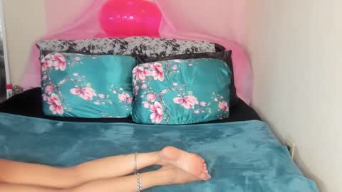 Snapshot of yasminayazzie chatting on 01-31-25, 08:22 Yasmina online show from 01-31-25, 08:22