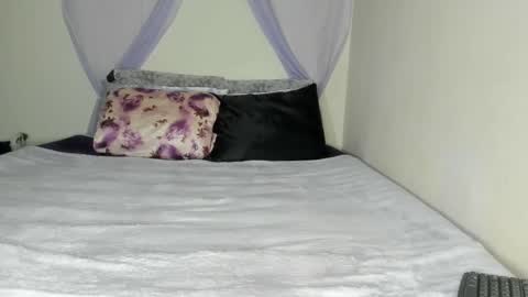 Snapshot of yasminayazzie chatting on 09-21-25, 01:40 Yasmina online show from 09-21-25, 01:40