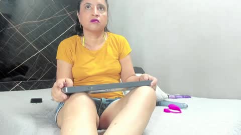 yaya____ online show from 01-14-25, 12:56