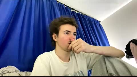 Snapshot of yayay333 chatting on 01-05-26, 05:27 yayay333 online show from 01-05-26, 05:27