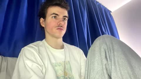 Snapshot of yayay333 chatting on 01-12-26, 07:08 yayay333 online show from 01-12-26, 07:08