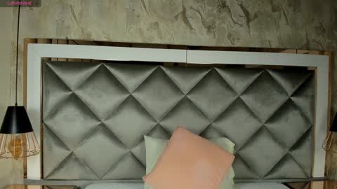 Snapshot of yayi_derek chatting on 01-10-25, 11:43 yayi derek online show from 01-10-25, 11:43