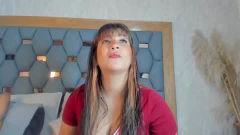 Snapshot of yayi_derek chatting on 10-19-25, 11:33 yayi derek online show from 10-19-25, 11:33
