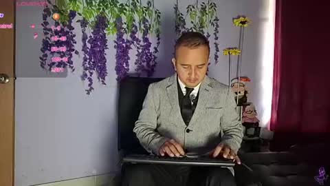 Snapshot of yazflor chatting on 07-10-26, 02:30 Hazzan y Greisy online show from 07-10-26, 02:30