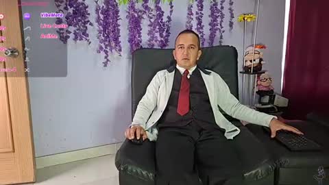 Snapshot of yazflor chatting on 07-13-26, 02:20 Hazzan y Greisy online show from 07-13-26, 02:20