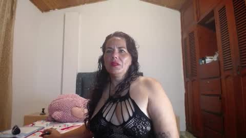 Snapshot of yazmin_mature chatting on 11-16-25, 12:16 Jasmin online show from 11-16-25, 12:16