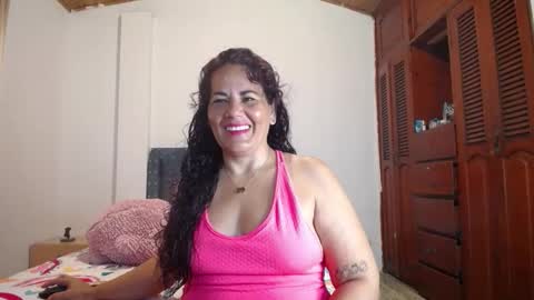 Snapshot of yazmin_mature chatting on 11-19-25, 03:01 Jasmin online show from 11-19-25, 03:01
