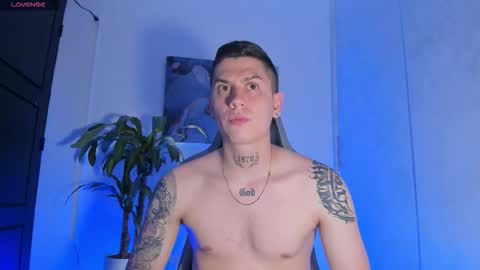 YEIKO ROMERO online show from 12-22-25, 04:20