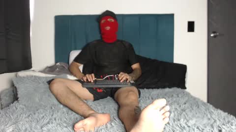 yeisongomezz online show from 10-05-25, 08:51