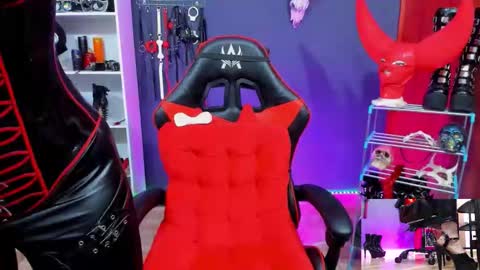 Yelena online show from 02-04-26, 12:38