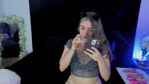 Yeli Amber online show from 12-19-25, 02:40