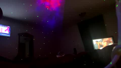 Snapshot of yelladaniella chatting on 10-06-25, 08:34 Ella Ts online show from 10-06-25, 08:34