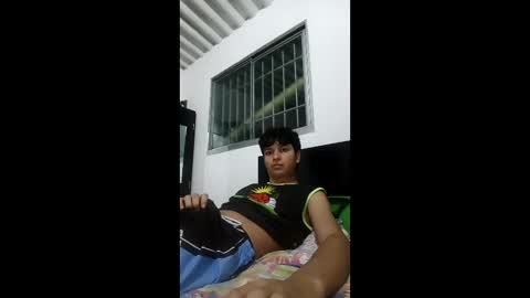 Snapshot of yeremy_boy chatting on 06-10-26, 12:22 yeremy_boy online show from 06-10-26, 12:22