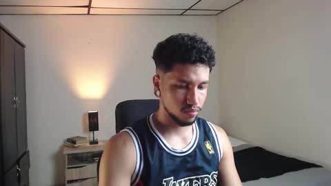 Yeff ind. model  online show from 11-23-25, 02:33