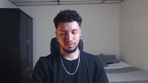 Yeff ind. model  online show from 11-30-25, 01:20