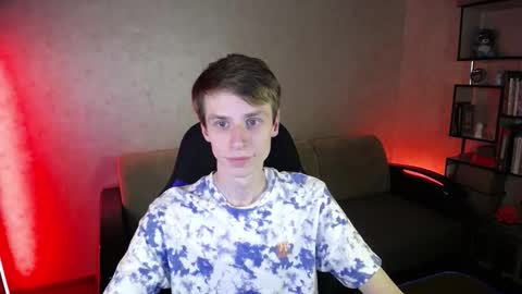 Snapshot of yes_cute_boy_ chatting on 10-12-25, 06:40 Eden online show from 10-12-25, 06:40