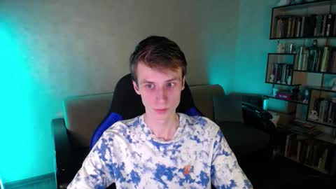 Snapshot of yes_cute_boy_ chatting on 03-05-26, 06:15 Eden online show from 03-05-26, 06:15