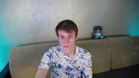 Snapshot of yes_cute_boy_ chatting on 03-30-26, 08:48 Eden online show from 03-30-26, 08:48