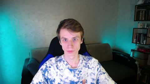 Snapshot of yes_cute_boy_ chatting on 04-10-26, 03:28 Eden online show from 04-10-26, 03:28