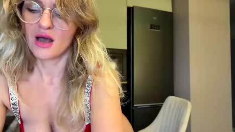 Zlata online show from 09-25-25, 06:33