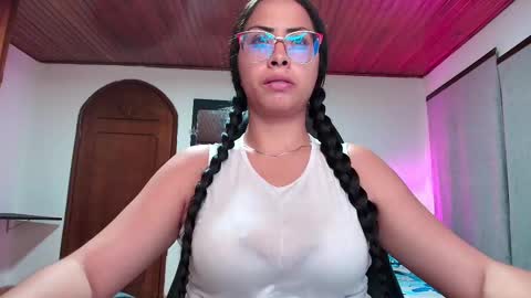 yesie_hot2 online show from 03-05-25, 02:14