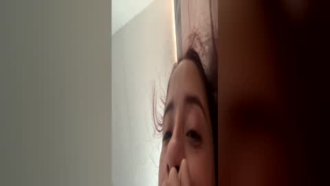 Snapshot of yesika177609 chatting on 07-07-26, 01:15 Yesika online show from 07-07-26, 01:15