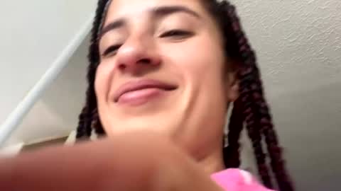 Snapshot of yesika177609 chatting on 07-30-26, 03:00 Yesika online show from 07-30-26, 03:00