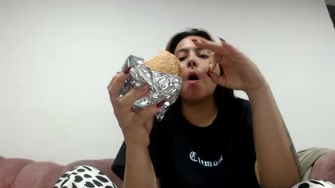 Snapshot of yessica_08 chatting on 07-16-26, 02:39 yessica and andres online show from 07-16-26, 02:39