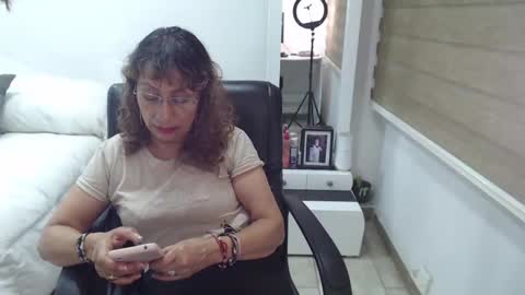 Snapshot of yessilatin chatting on 12-06-24, 10:52 jessy online show from 12-06-24, 10:52
