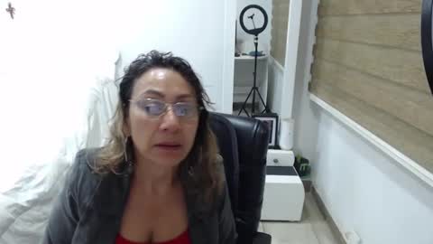Snapshot of yessilatin chatting on 12-10-24, 03:09 jessy online show from 12-10-24, 03:09